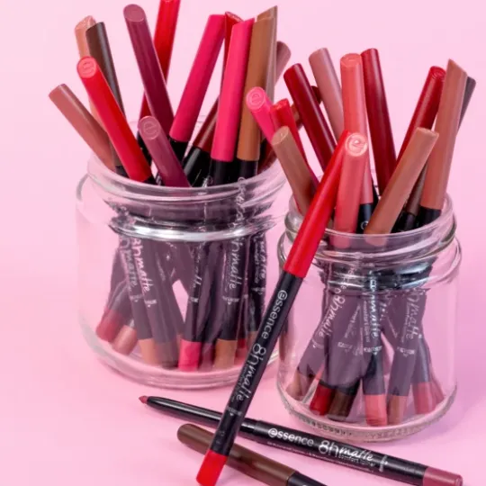 essence 8h Matte Comfort Lipliner 19 0,3 g