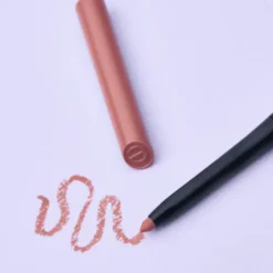 essence 8h Matte Comfort Lipliner 04 0,3 g
