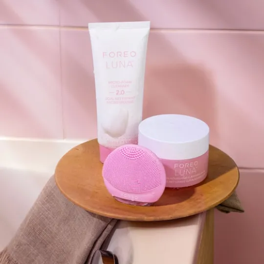 FOREO LUNA 4 play Tickle Me Pink!