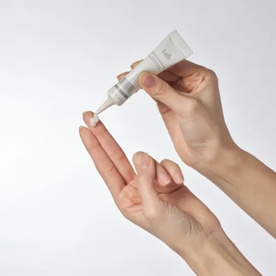 La'dor Scalp Scaling Spa Ampoule 15g x 4 st