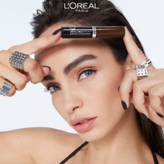 L'Oréal Paris Infaillible Brows 24H Volumizing Eyebrow Mascara 1.0 Ebony 4,4 ml
