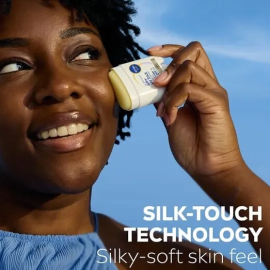 NIVEA SUN Solskydd UV Face Specialist Silky UV Stick SPF50+ 15 g