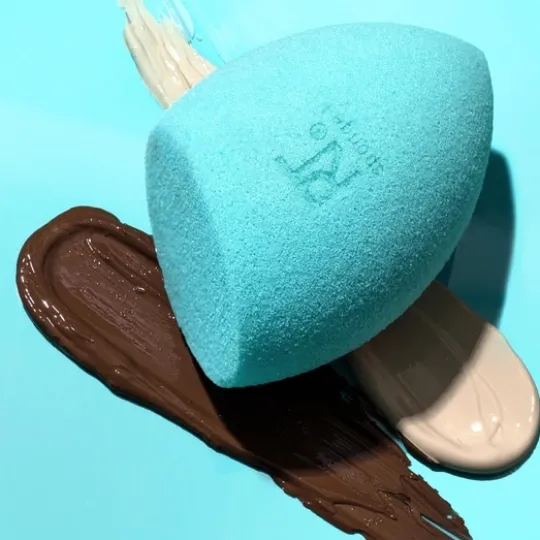 Real Techniques Miracle AirBlend Sponge