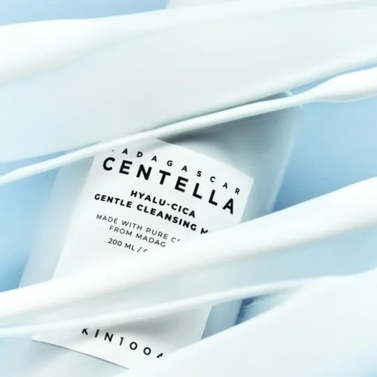 SKIN1004 Madagascar Centella Hyalu-Cica Gentle Cleansing Milk 200 ml