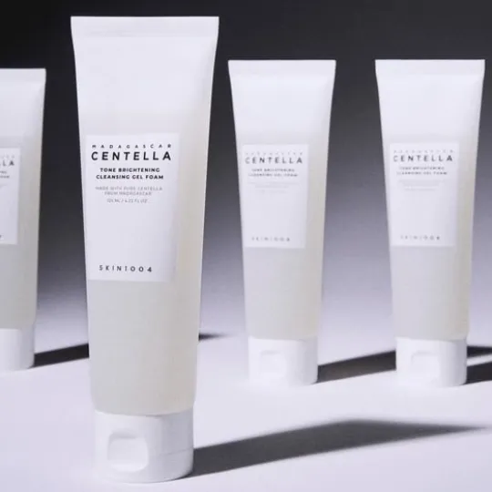 SKIN1004 Madagascar Centella Tone Brightening Cleansing Gel Foam 125 ml