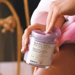 Truly Glazed Donut Glow Cream 180 ml